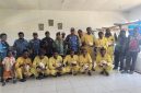 Foto bersama Kepala Dinas Pertanian, sekretaris pertanian, kepala sekolah, guru-guru bersama siswa-siswi praktek di kandang praktek, Kamis, 13/8/2026.