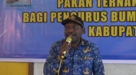 Pelipus Goo secara resmi membuka kegiatan Bimbingan Teknis Peternakan Babi bagi pengurus BUMDes dari 67 kampung di Kabupaten Deiyai.