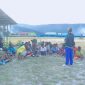 Para siswa SMP YPPK Waghete menjalani latihan sepak bola di Lapangan Timipotu, Deiyai, sebagai bagian dari persiapan menghadapi kompetisi GSI tingkat Provinsi Papua Tengah.
