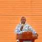 Asisten I Simon Mote secara resmi membuka kegiatan sosialisasi standar teknis penyediaan dan rehabilitasi rumah bagi masyarakat dan sukarelawan tanggap bencana di Aula sekretariat DPRD Kabupaten Deiyai, Jumat (14/8/2026). 