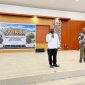 Bupati Deiyai Melkianus Mote, ST didampingi wakil Bupati Ayub Pigome saat menyampaikan sambutan dalam ibadah syukuran yang digelar Dinas Kesehatan atas akreditasi 10 Puskesmas dan RSUD Deiyai di Aula Tuyana, Rabu, 19/8/2026. 