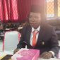Anggota DPRD Kabupaten Deiyai jalur Otsus utusan Distrik Kapiraya, Anace Yuppy, meminta rencana pembangunan kota baru di Kapiraya dihentikan, persoalan tapal batas adat Suku Mee dan Suku Kamoro diselesaikan.