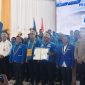 Sekjen DPP KNPI bersama Ketua DPD I KNPI Provinsi Papua Tengah Justinus Tebai dan jajaran pengurus usai pelantikan DPD I KNPI Provinsi Papua Tengah, Staf ahli, kapolres Paniai di Aula Kantor Bupati Paniai, Rabu (26/8/2026).