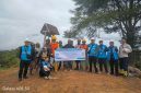 Foto pihak PLN bersama masyarakat Pekepa di halaman Gereja usai survei pada Jumat, 11/9/2026. 