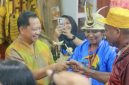 Saat Mendagri Tito Karnavian mengunjungi Stand Pameran Kabupaten Deiyai, 27/9/2026.